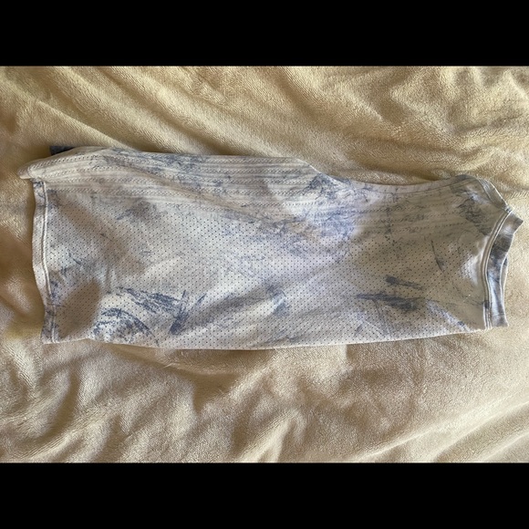 Lulu lemon workout tank size 8 - Picture 2 of 3